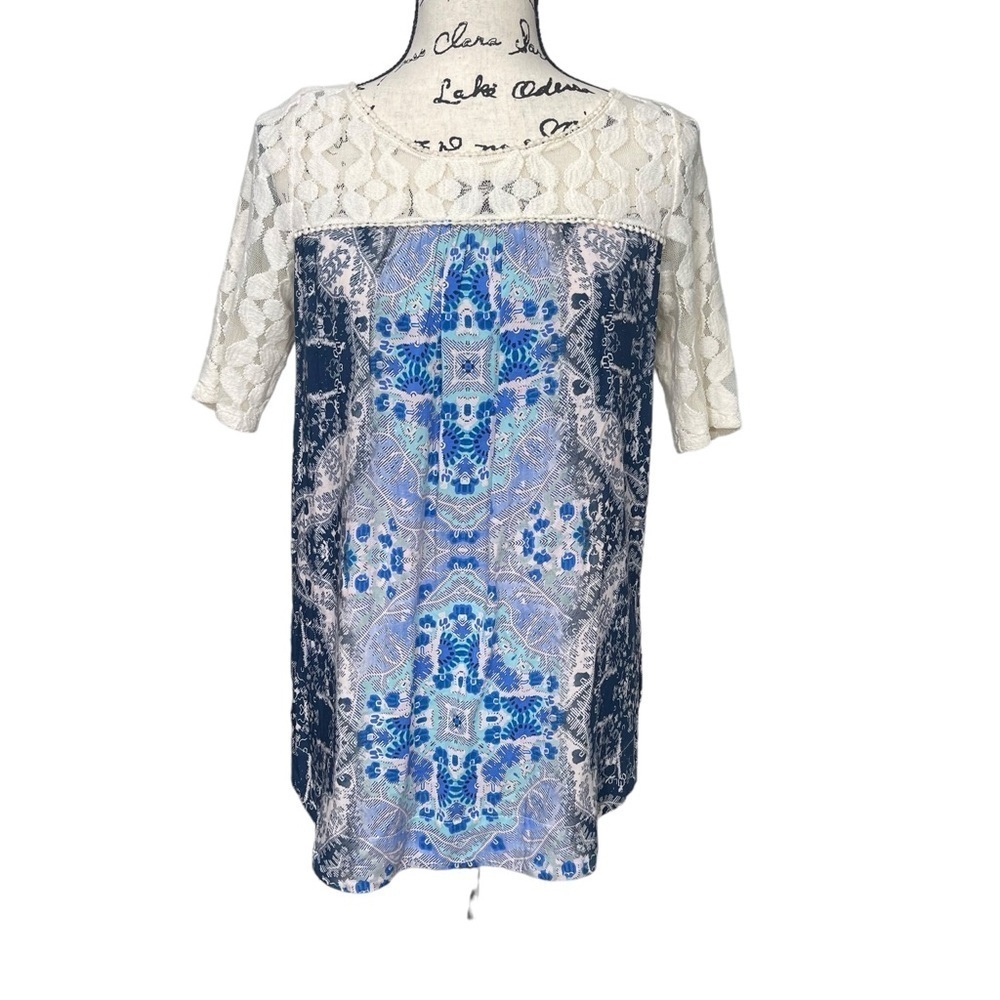 Anthropologie-Akemi + Kin Lace Sleeve Floral Swing Tunic Size Small Blue Cream